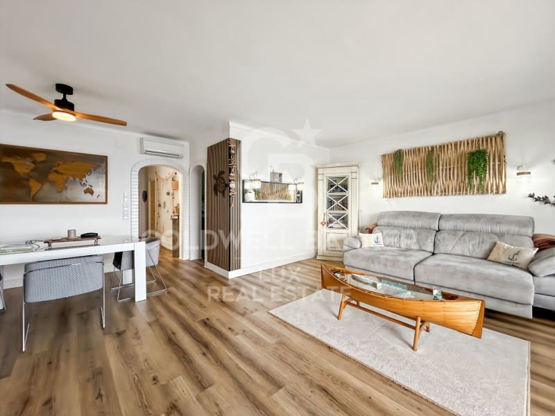 2 Zimmer Penthouse zu verkaufen in Roses mit Pool Garage - 495.000 € (Ref: 9894447)