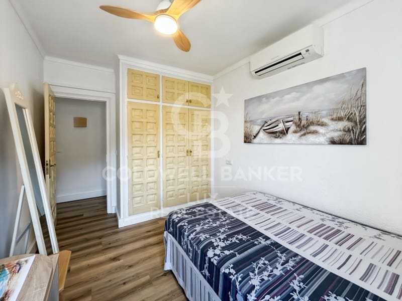2 Zimmer Penthouse zu verkaufen in Roses mit Pool Garage - 495.000 € (Ref: 9894447)