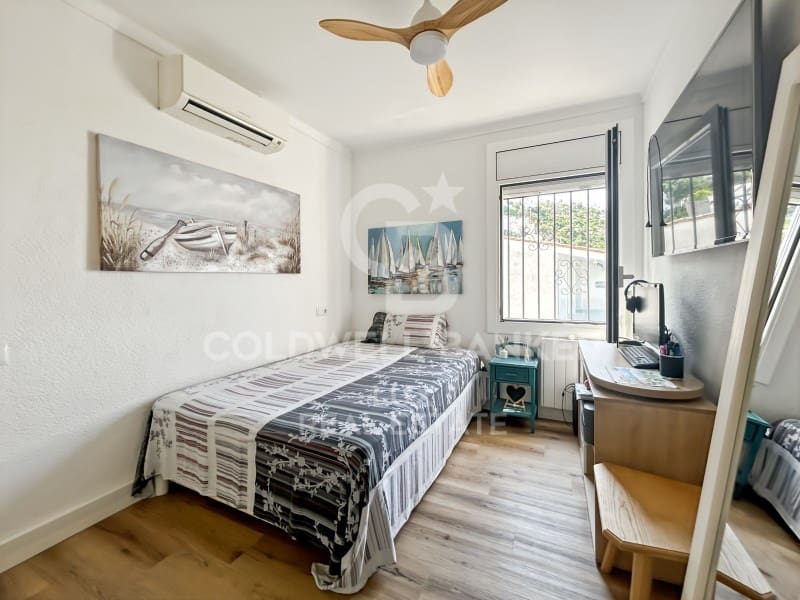 2 Zimmer Penthouse zu verkaufen in Roses mit Pool Garage - 495.000 € (Ref: 9894447)