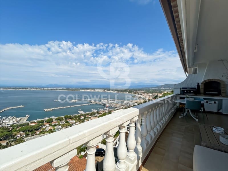 2 Zimmer Penthouse zu verkaufen in Roses mit Pool Garage - 495.000 € (Ref: 9894447)