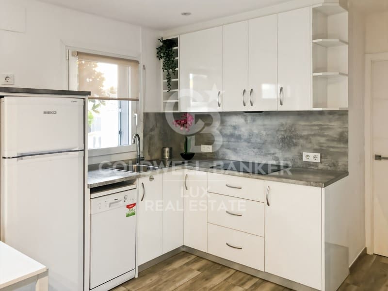 6 soveværelse Villa til salg i Empuriabrava med swimmingpool - € 840.000 (Ref: 9915816)