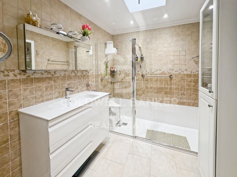 6 soveværelse Villa til salg i Empuriabrava med swimmingpool - € 840.000 (Ref: 9915816)