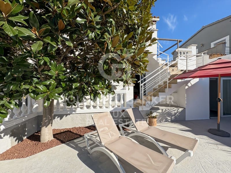 6 soveværelse Villa til salg i Empuriabrava med swimmingpool - € 840.000 (Ref: 9915816)