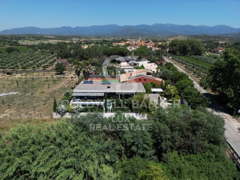 4 slaapkamer Villa te koop in Mollet de Peralada met zwembad garage - € 660.000 (Ref: 9915818)