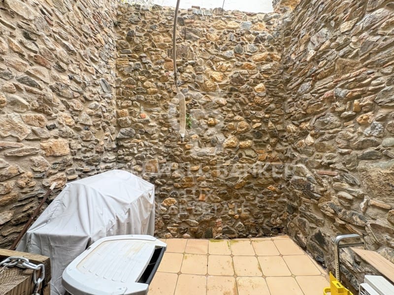 3 bedroom Townhouse for sale in Garriguella - € 309,000 (Ref: 9929037)