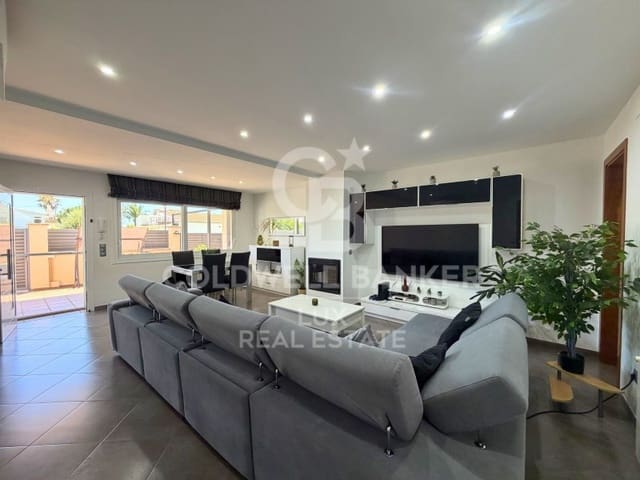 3 quarto Moradia para venda em Roses com piscina garagem - 535 000 € (Ref: 9941996)