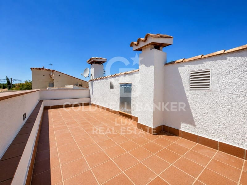 3 bedroom Villa for sale in Roses with pool garage - € 535,000 (Ref: 9941996)