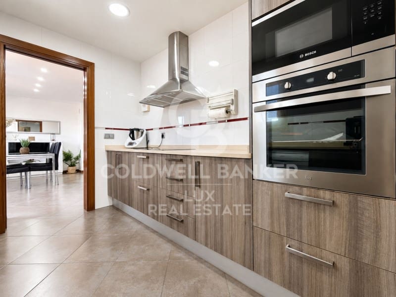 3 bedroom Villa for sale in Roses with pool garage - € 535,000 (Ref: 9941996)