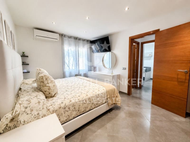 3 bedroom Villa for sale in Roses with pool garage - € 535,000 (Ref: 9941996)