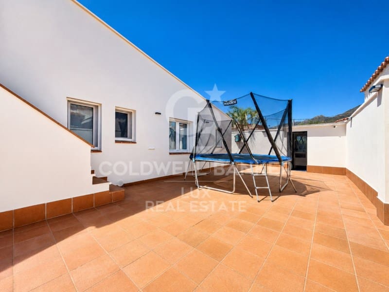 3 bedroom Villa for sale in Roses with pool garage - € 535,000 (Ref: 9941996)