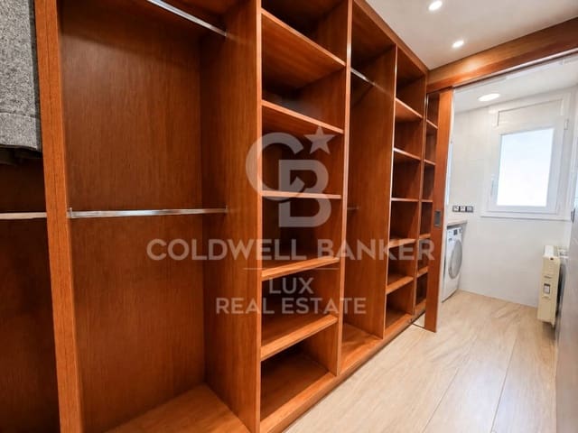 3 slaapkamer Villa te koop in Roses met zwembad garage - € 535.000 (Ref: 9941996)