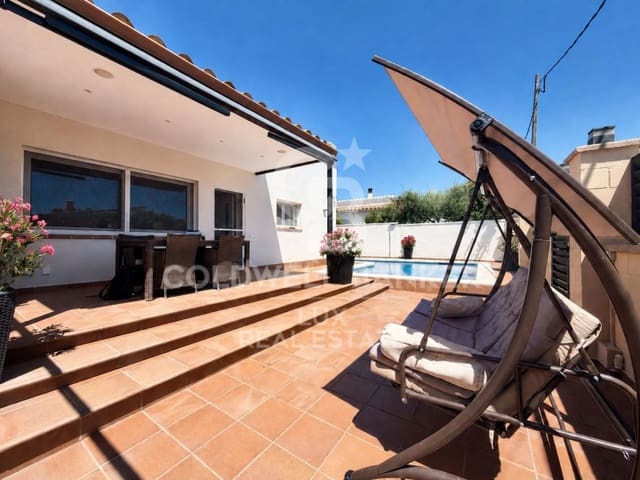 3 slaapkamer Villa te koop in Roses met zwembad garage - € 535.000 (Ref: 9941996)
