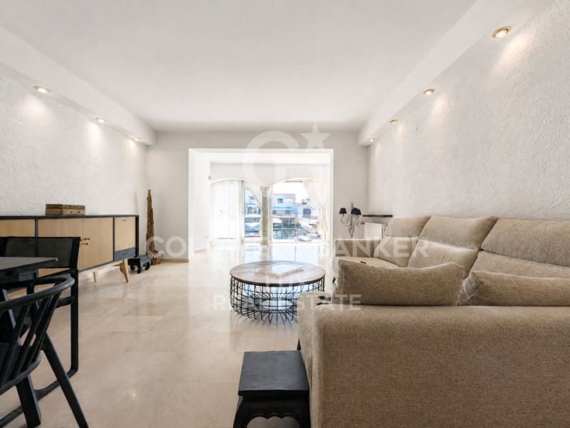 3 sovrum Hus till salu i Empuriabrava med garage - 447 000 € (Ref: 9964962)
