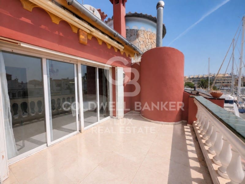 3 soveværelse Villa til salg i Empuriabrava med garage - € 607.000 (Ref: 9966323)