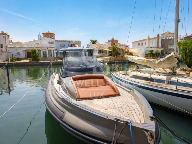 3 soveværelse Villa til salg i Empuriabrava med garage - € 607.000 (Ref: 9966323)
