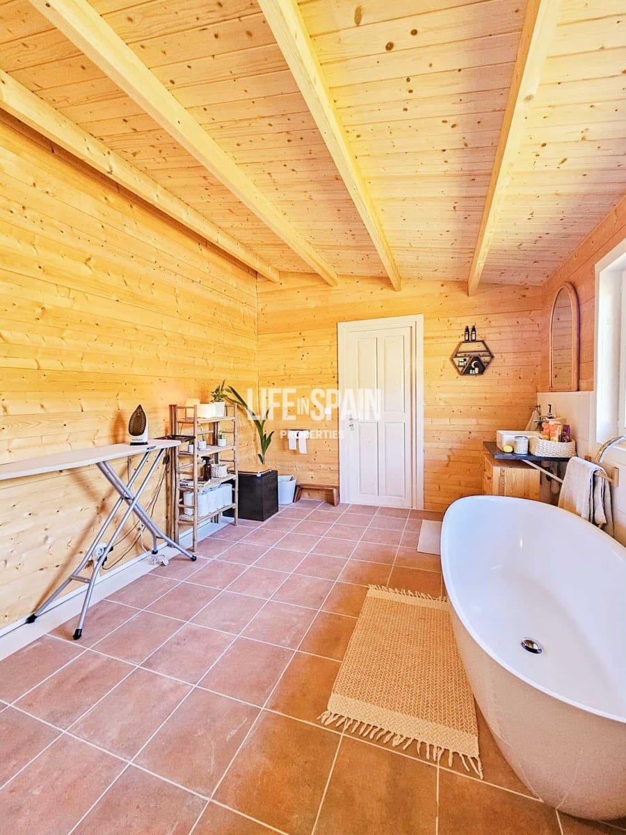 Finca/Casa Rural de 4 habitaciones en Miravet en venta - 310.000 € (Ref: 10167550)