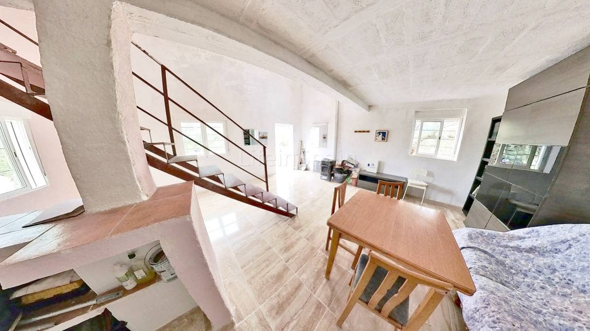 1 soveværelse Finca/Landehus til salg i Tortosa med swimmingpool garage - € 99.000 (Ref: 7635083)