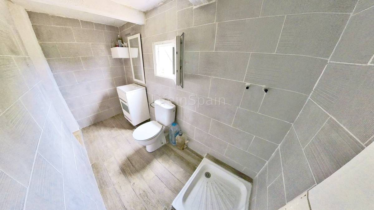 1 soveværelse Finca/Landehus til salg i Tortosa med swimmingpool garage - € 99.000 (Ref: 7635083)