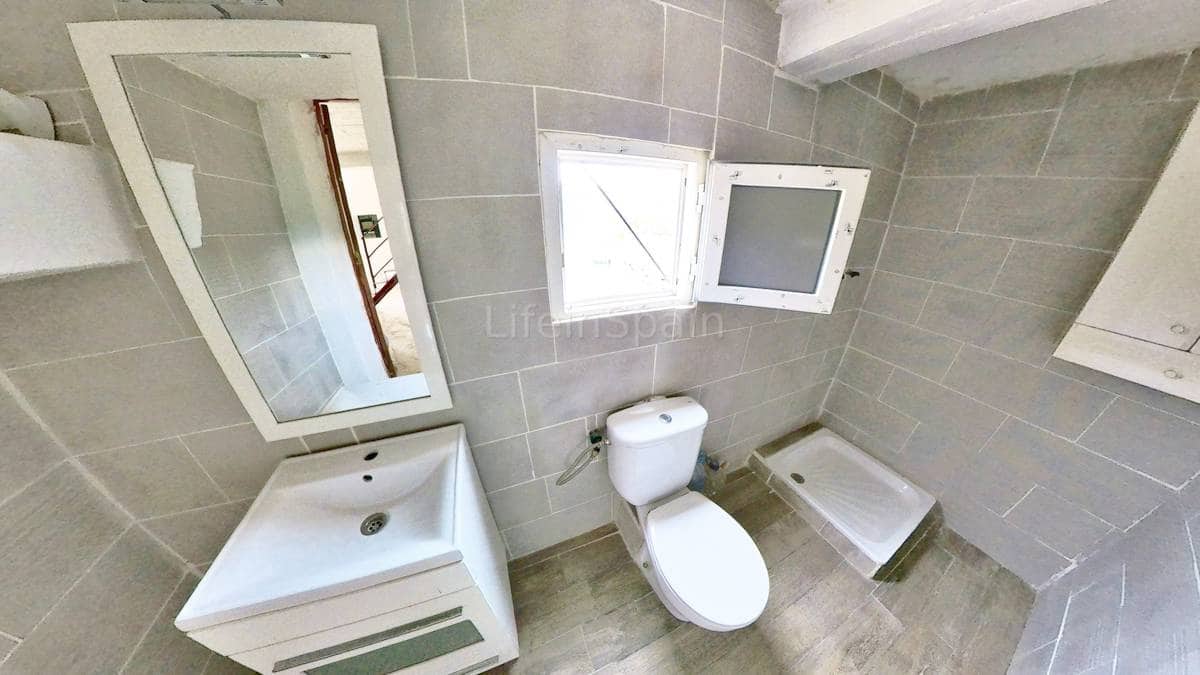 1 soveværelse Finca/Landehus til salg i Tortosa med swimmingpool garage - € 99.000 (Ref: 7635083)