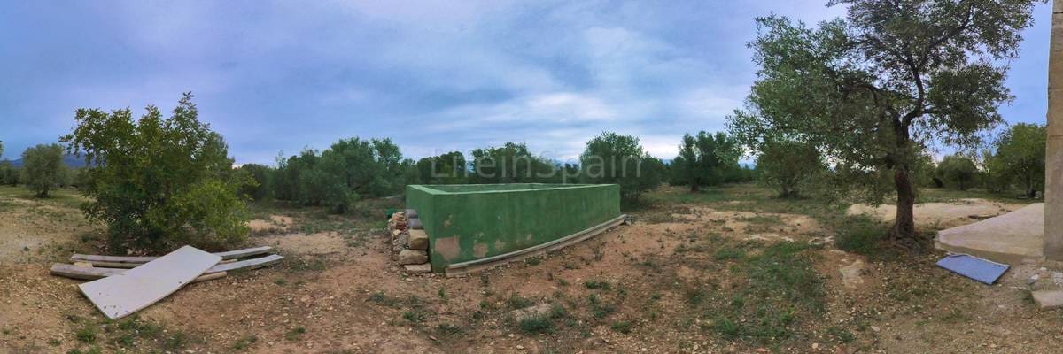 1 soveværelse Finca/Landehus til salg i Tortosa med swimmingpool garage - € 99.000 (Ref: 7635083)