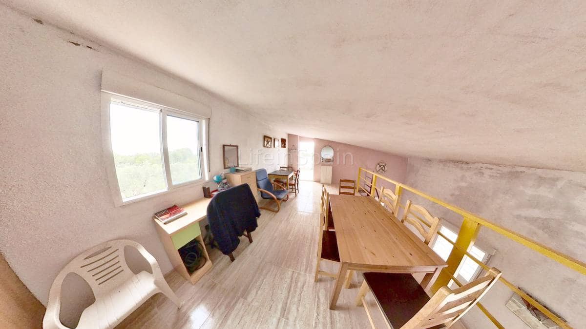 1 soveværelse Finca/Landehus til salg i Tortosa med swimmingpool garage - € 99.000 (Ref: 7635083)