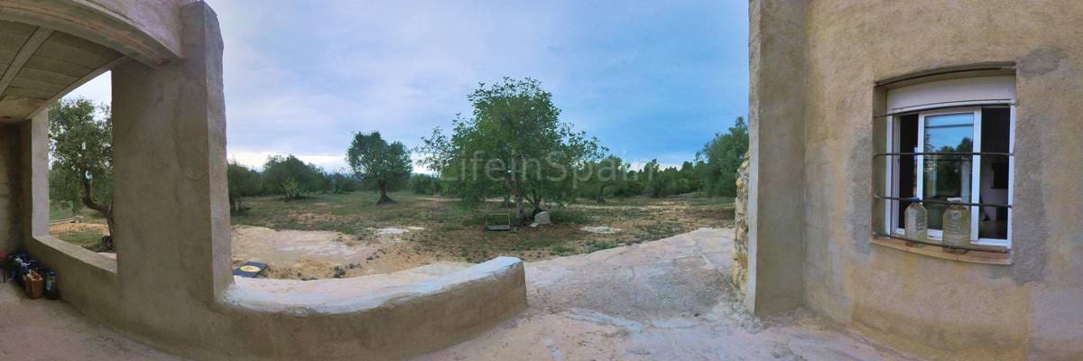 1 soveværelse Finca/Landehus til salg i Tortosa med swimmingpool garage - € 99.000 (Ref: 7635083)