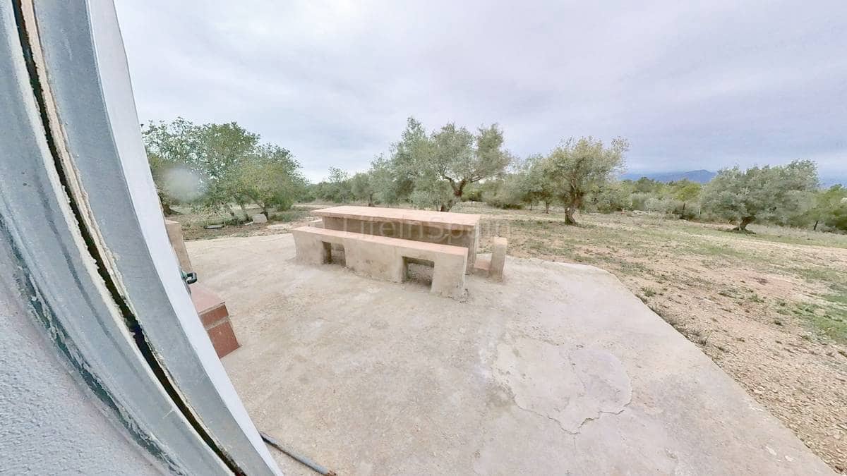 1 soveværelse Finca/Landehus til salg i Tortosa med swimmingpool garage - € 99.000 (Ref: 7635083)