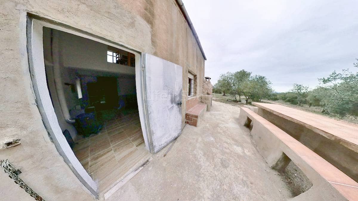 1 soveværelse Finca/Landehus til salg i Tortosa med swimmingpool garage - € 99.000 (Ref: 7635083)