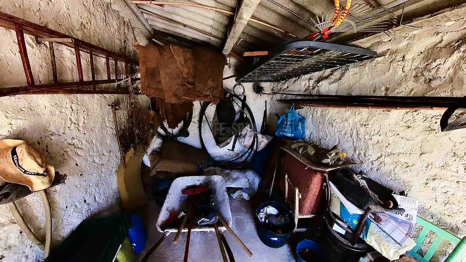 2 soveværelse Finca/Landehus til salg i L'Ampolla med garage - € 85.000 (Ref: 7635393)