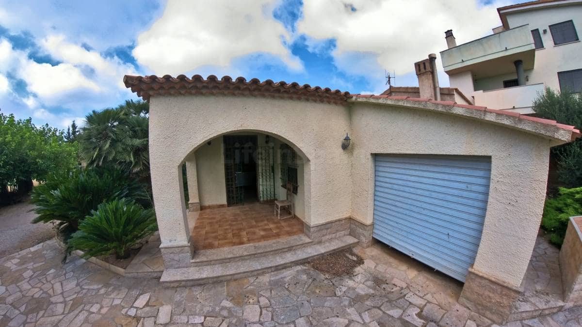 6 bedroom Finca/Country House for sale in Camarles with garage - € 635,000 (Ref: 7652310)