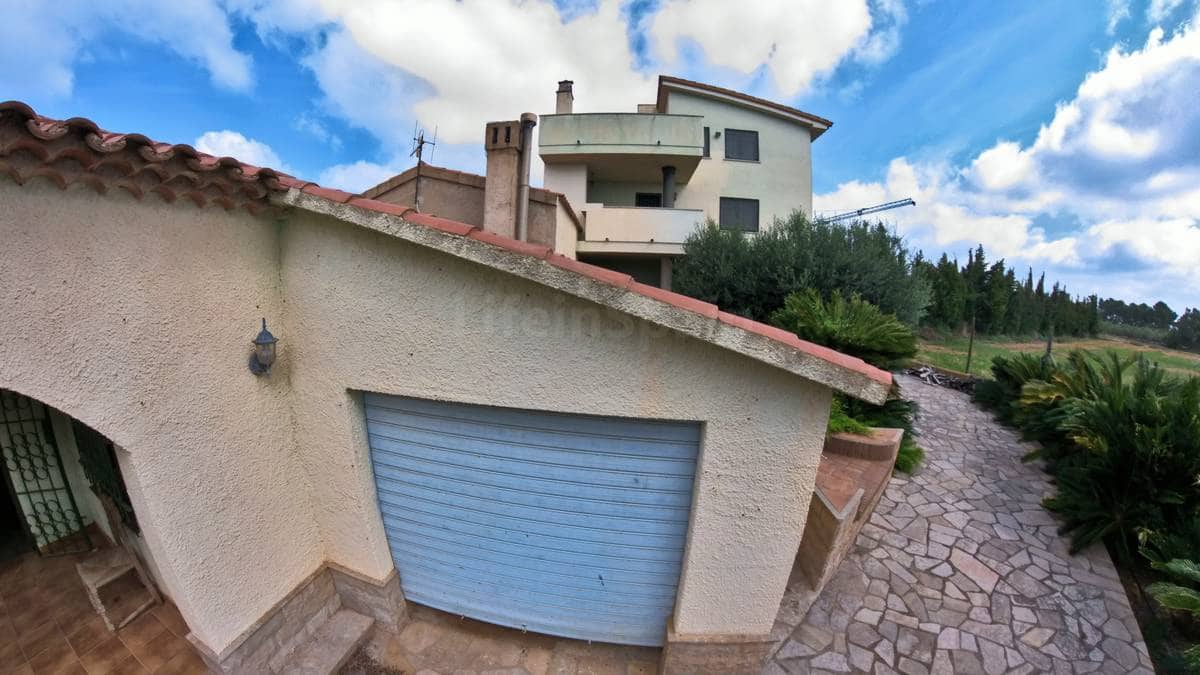 6 bedroom Finca/Country House for sale in Camarles with garage - € 635,000 (Ref: 7652310)