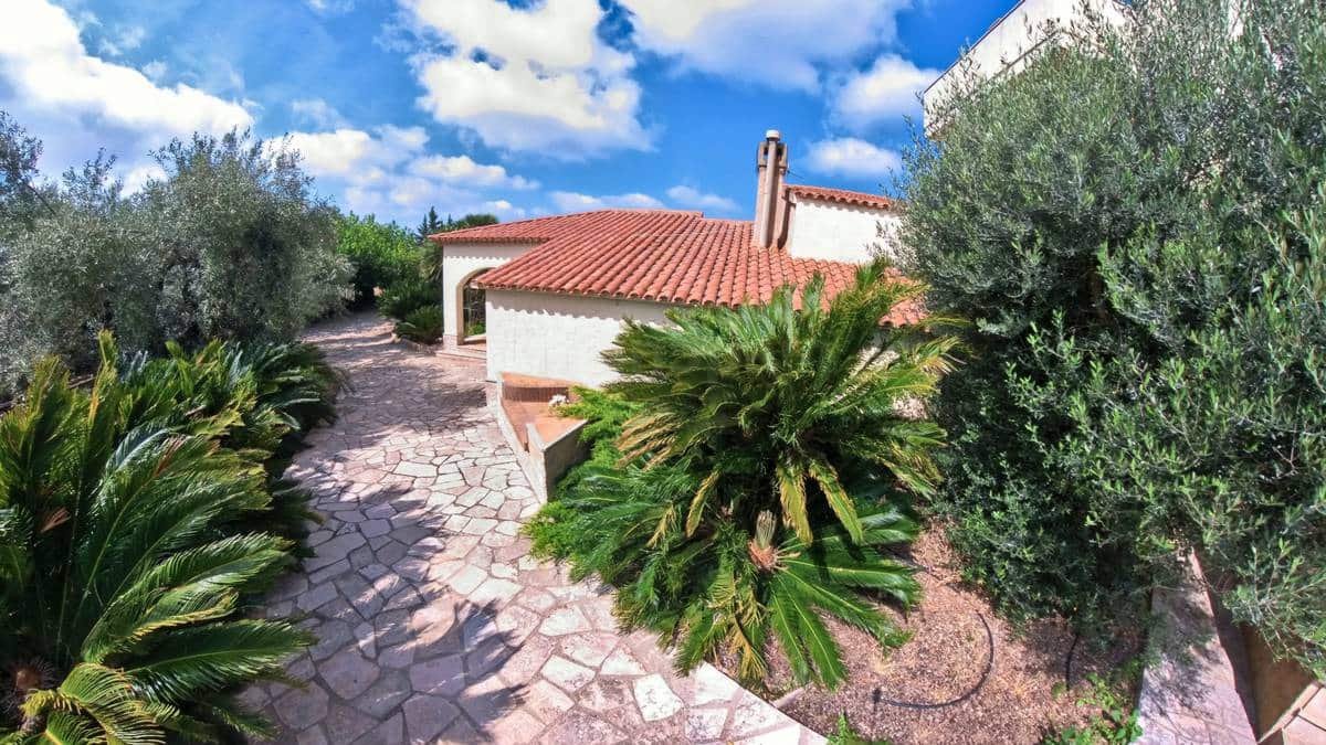 6 bedroom Finca/Country House for sale in Camarles with garage - € 635,000 (Ref: 7652310)