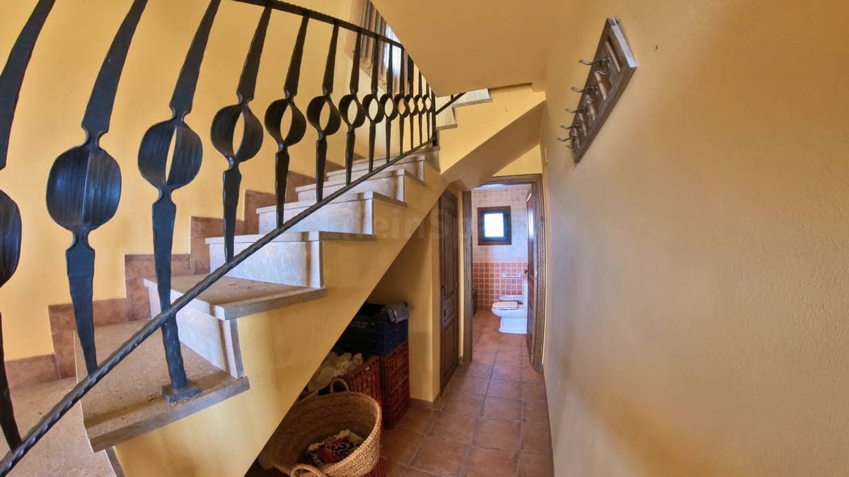 6 bedroom Finca/Country House for sale in Camarles with garage - € 635,000 (Ref: 7652310)