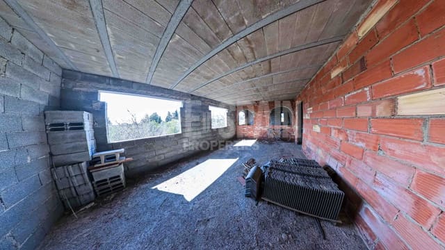 3 soverom Villa til salgs i Tortosa med svømmebasseng garasje - € 130 000 (Ref: 8155939)