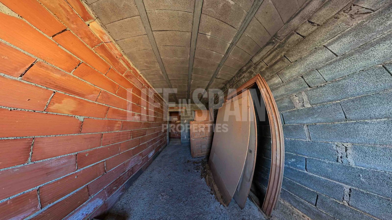 3 soveværelse Villa til salg i Tortosa med swimmingpool garage - € 130.000 (Ref: 8155939)