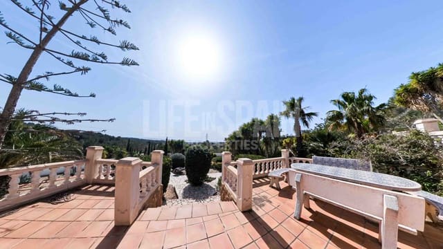 5 bedroom Villa for sale in El Perelló with pool garage - € 750,000 (Ref: 8182697)