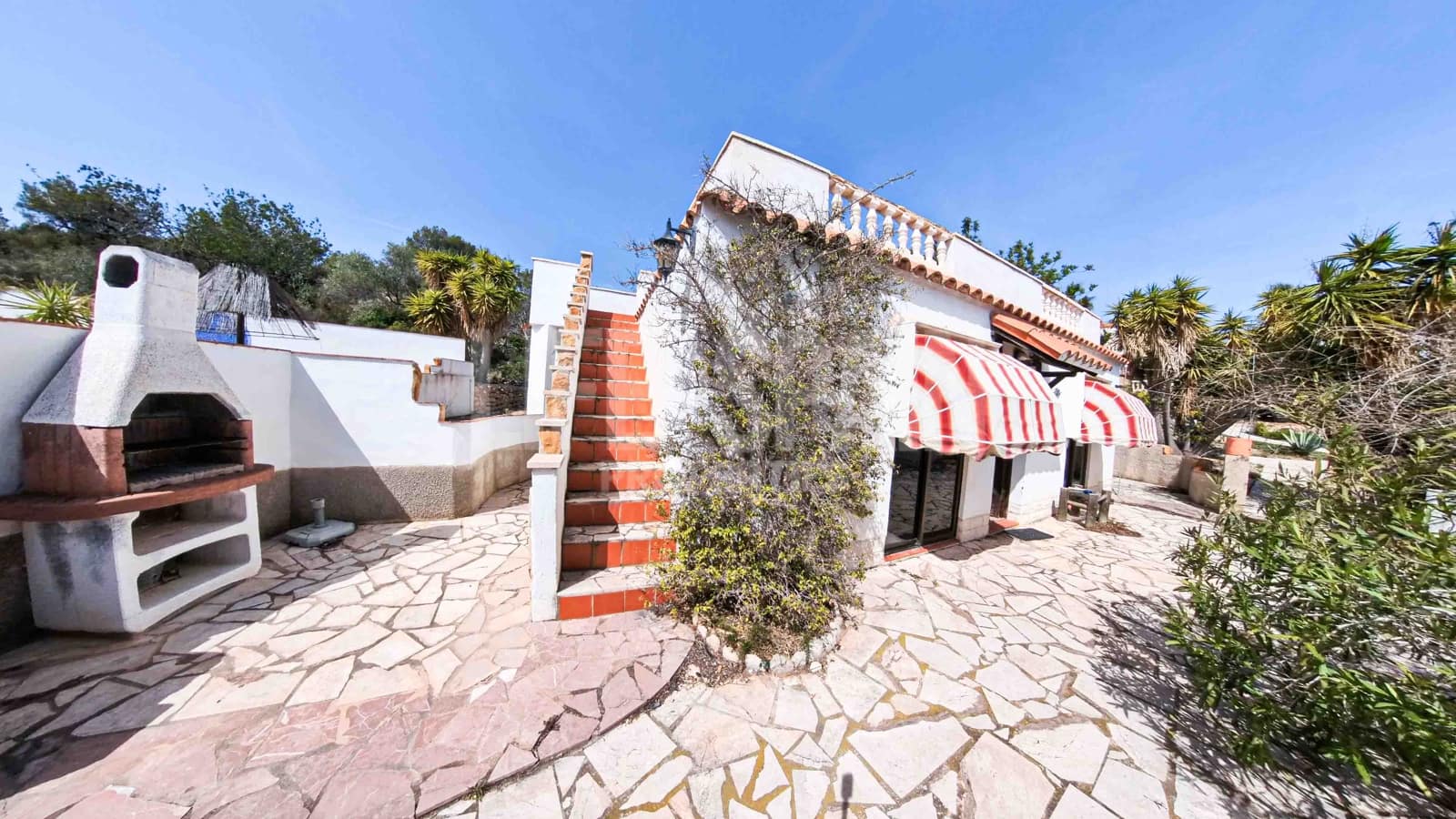 5 soverom Villa til salgs i El Perello med svømmebasseng garasje - € 750 000 (Ref: 8182697)