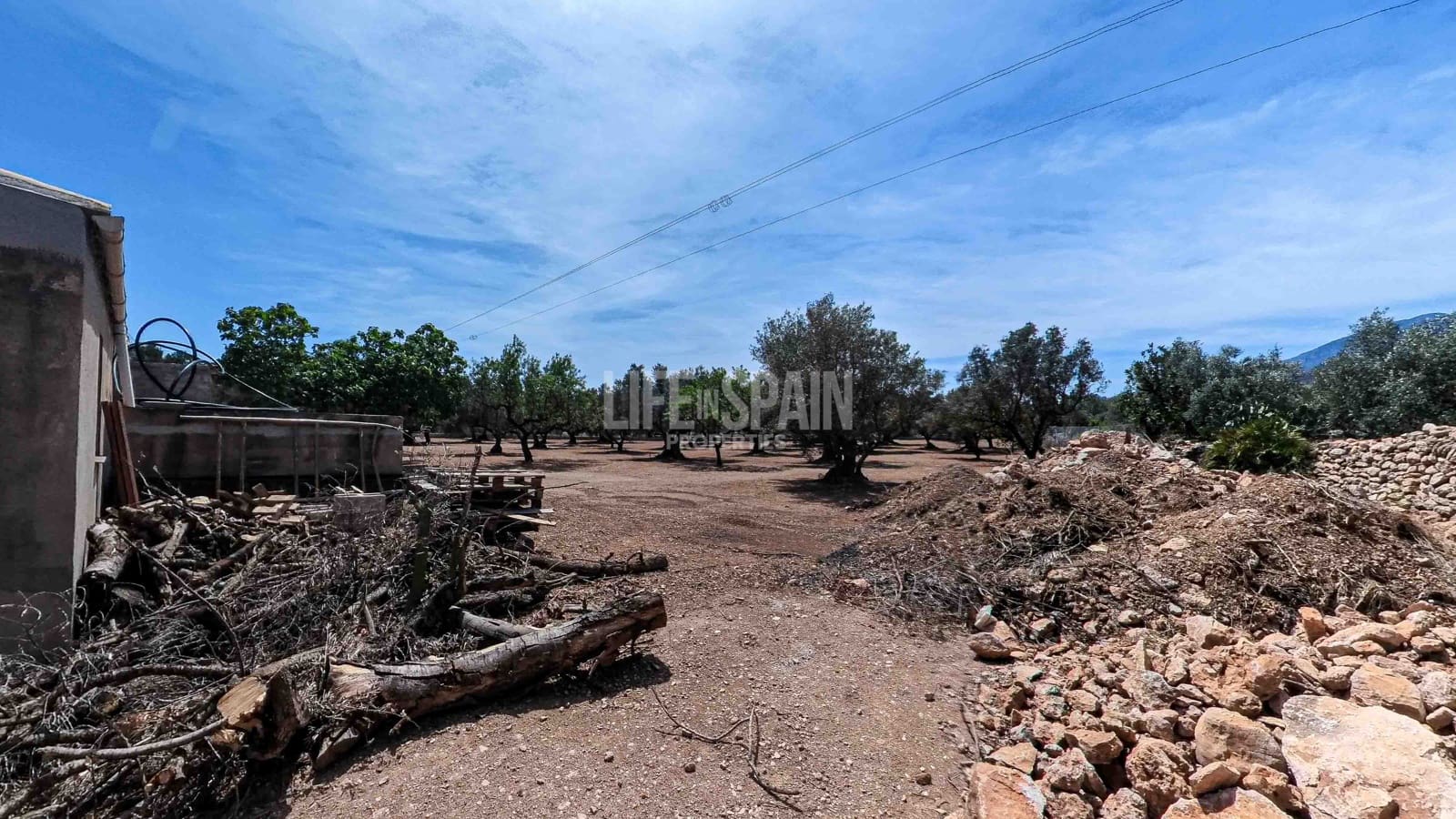 2 soveværelse Finca/Landehus til salg i Aldover med swimmingpool - € 82.000 (Ref: 8311795)