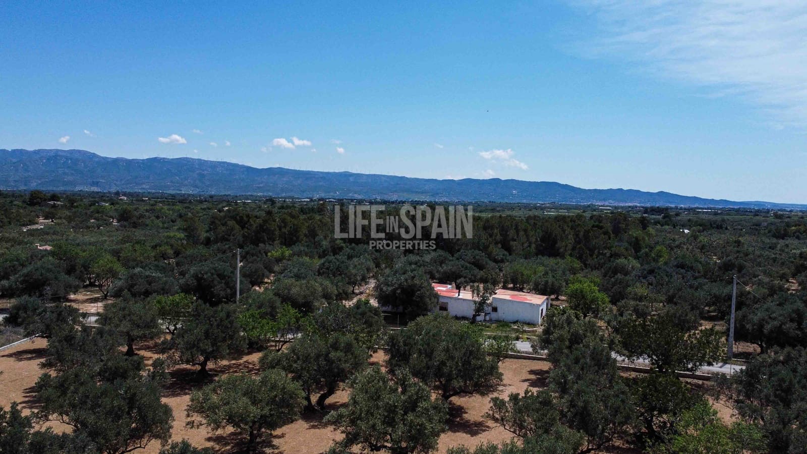 2 soveværelse Finca/Landehus til salg i Aldover med swimmingpool - € 82.000 (Ref: 8311795)