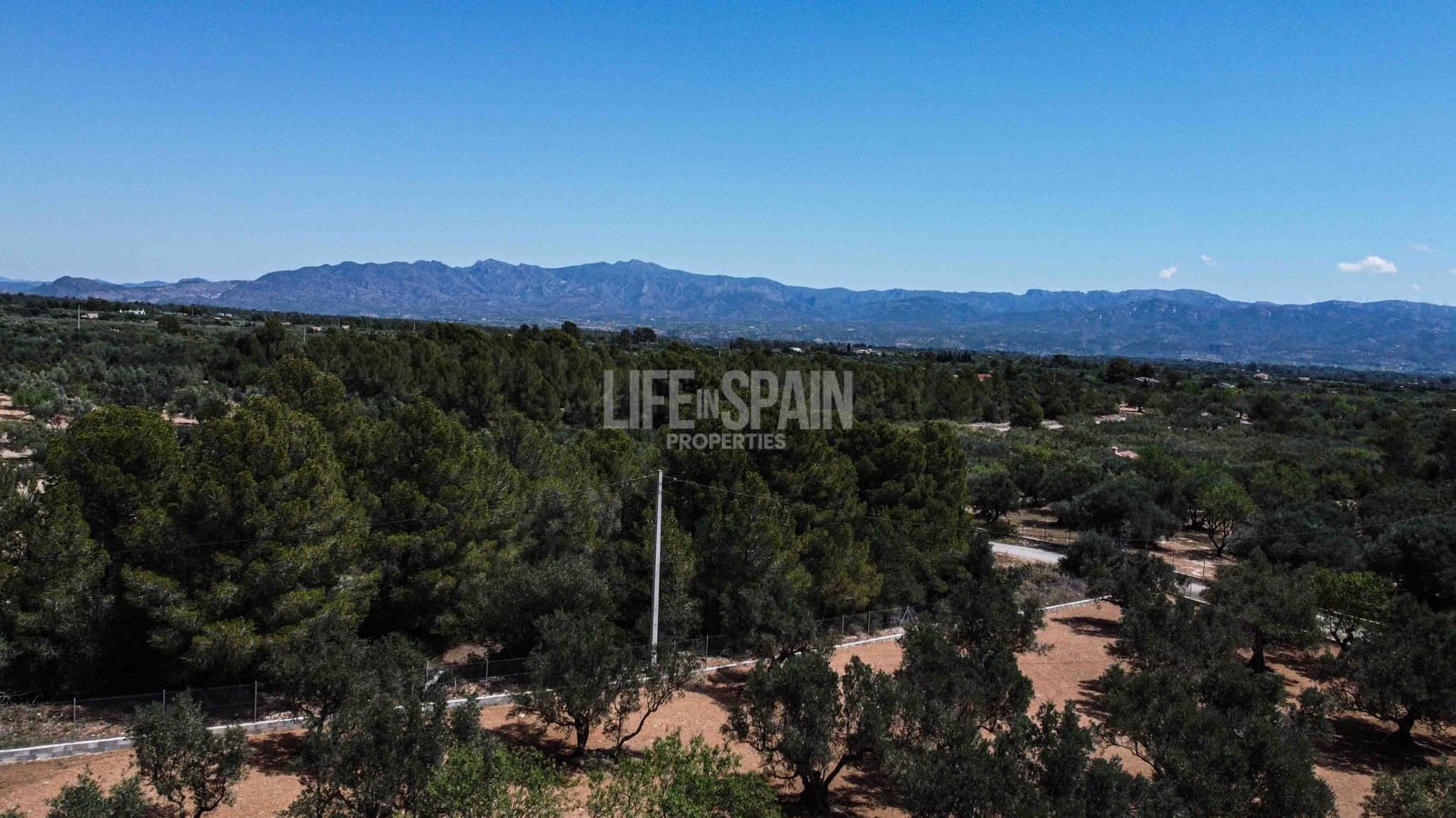 2 soveværelse Finca/Landehus til salg i Aldover med swimmingpool - € 82.000 (Ref: 8311795)