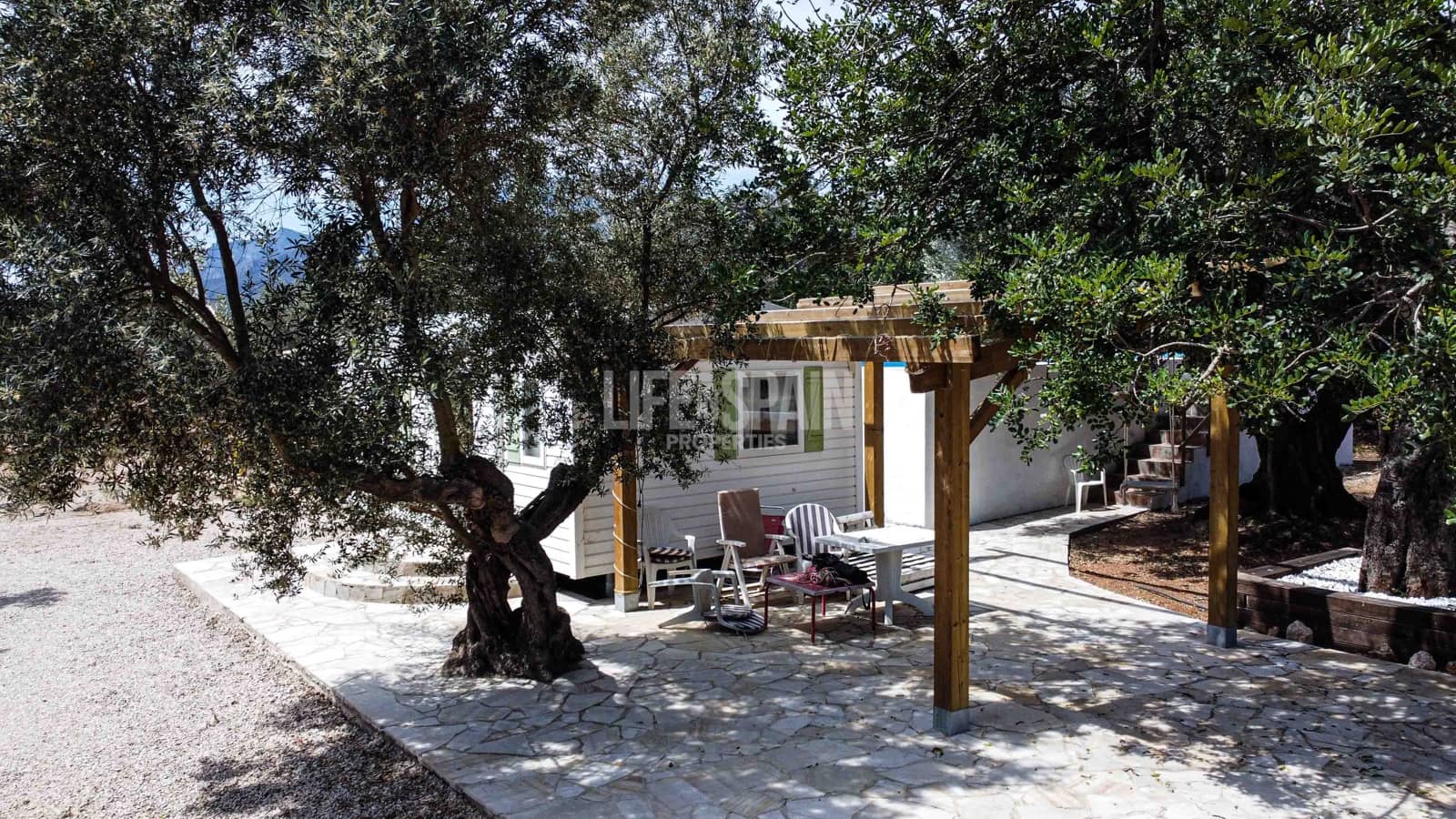 2 soveværelse Finca/Landehus til salg i Aldover med swimmingpool - € 82.000 (Ref: 8311795)