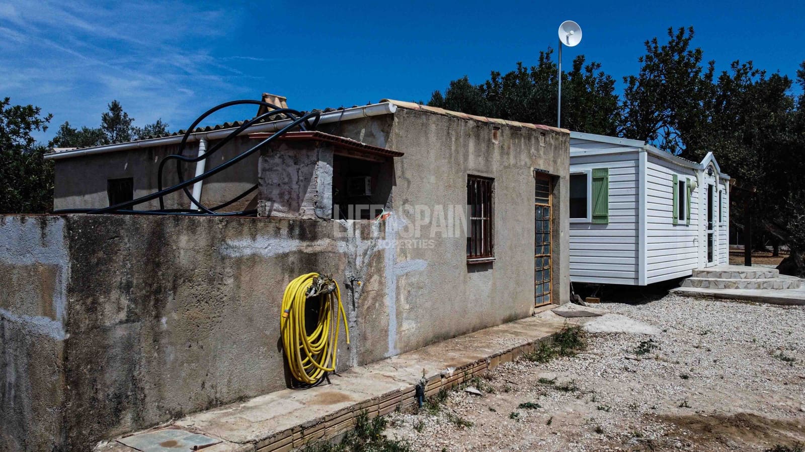 2 soveværelse Finca/Landehus til salg i Aldover med swimmingpool - € 82.000 (Ref: 8311795)