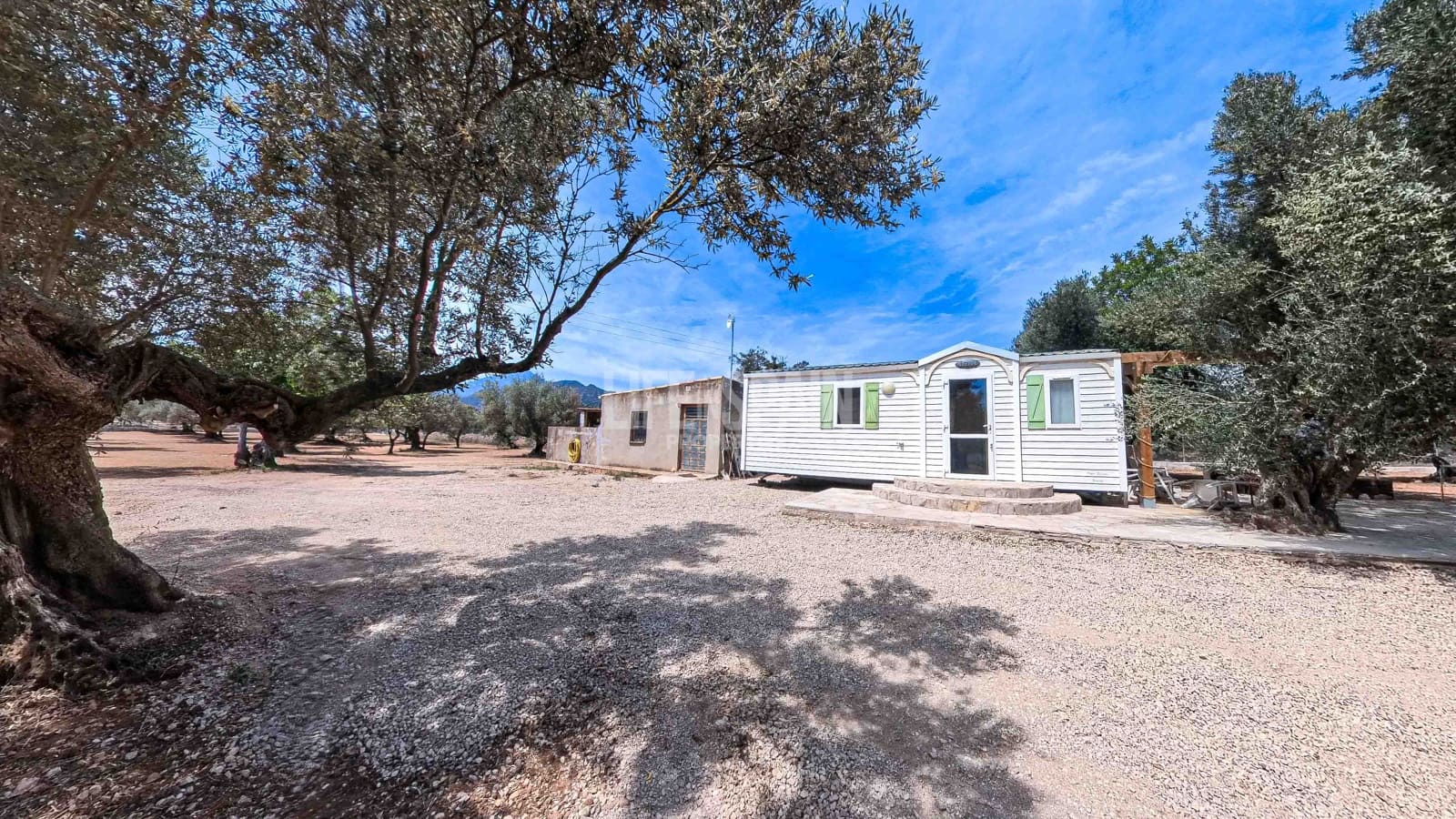 2 soveværelse Finca/Landehus til salg i Aldover med swimmingpool - € 82.000 (Ref: 8311795)