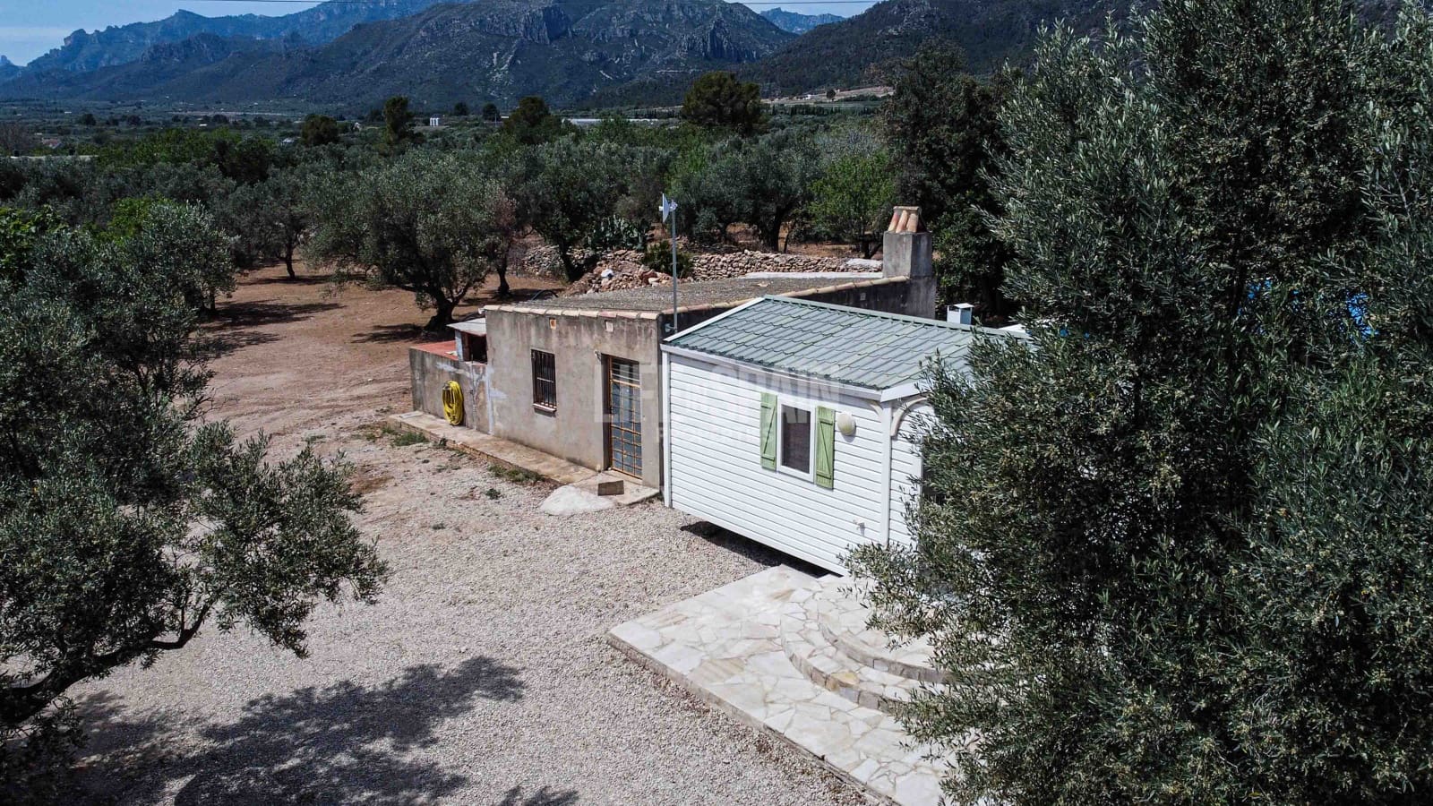 2 soveværelse Finca/Landehus til salg i Aldover med swimmingpool - € 82.000 (Ref: 8311795)