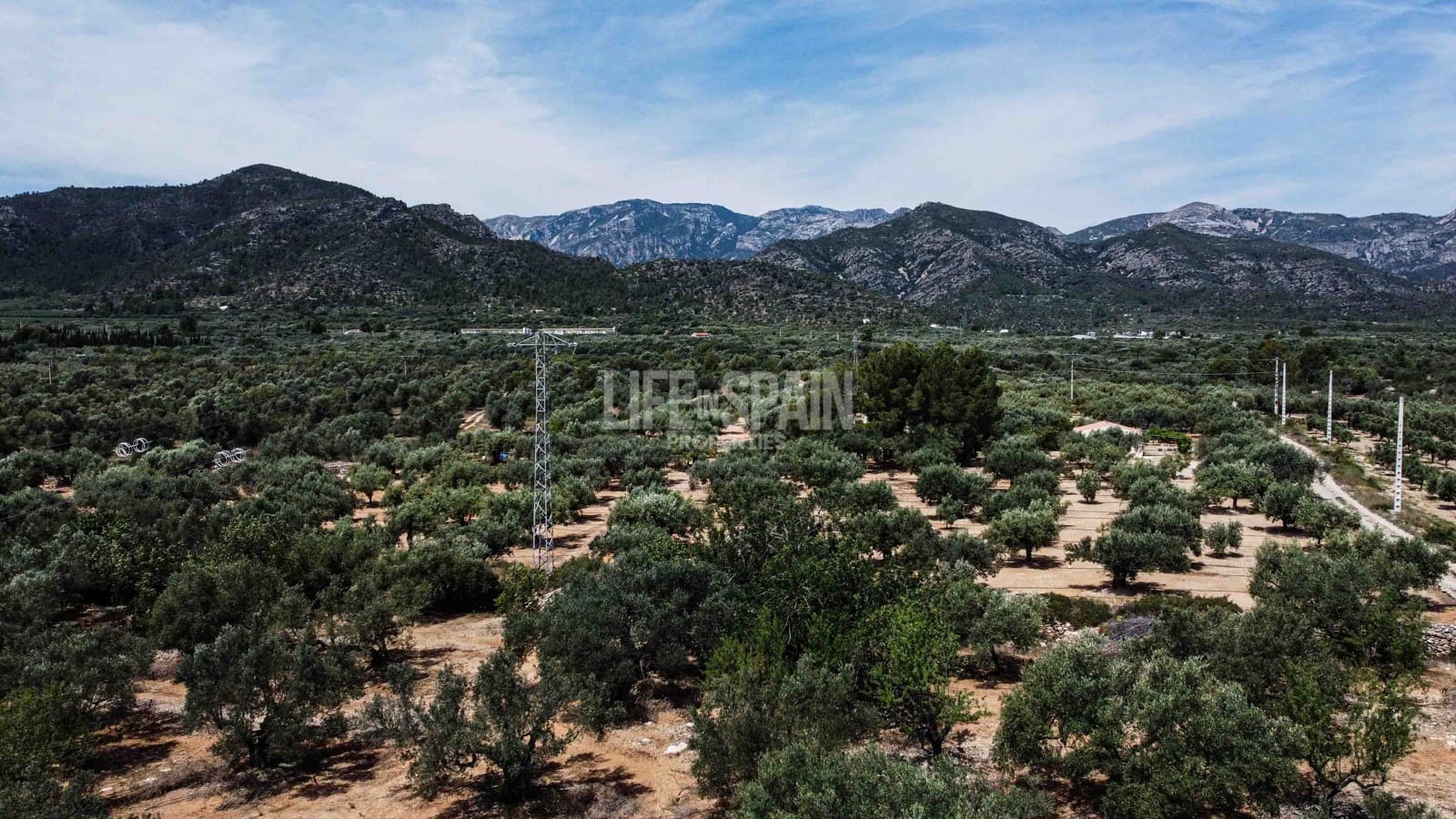 2 soveværelse Finca/Landehus til salg i Aldover med swimmingpool - € 82.000 (Ref: 8311795)