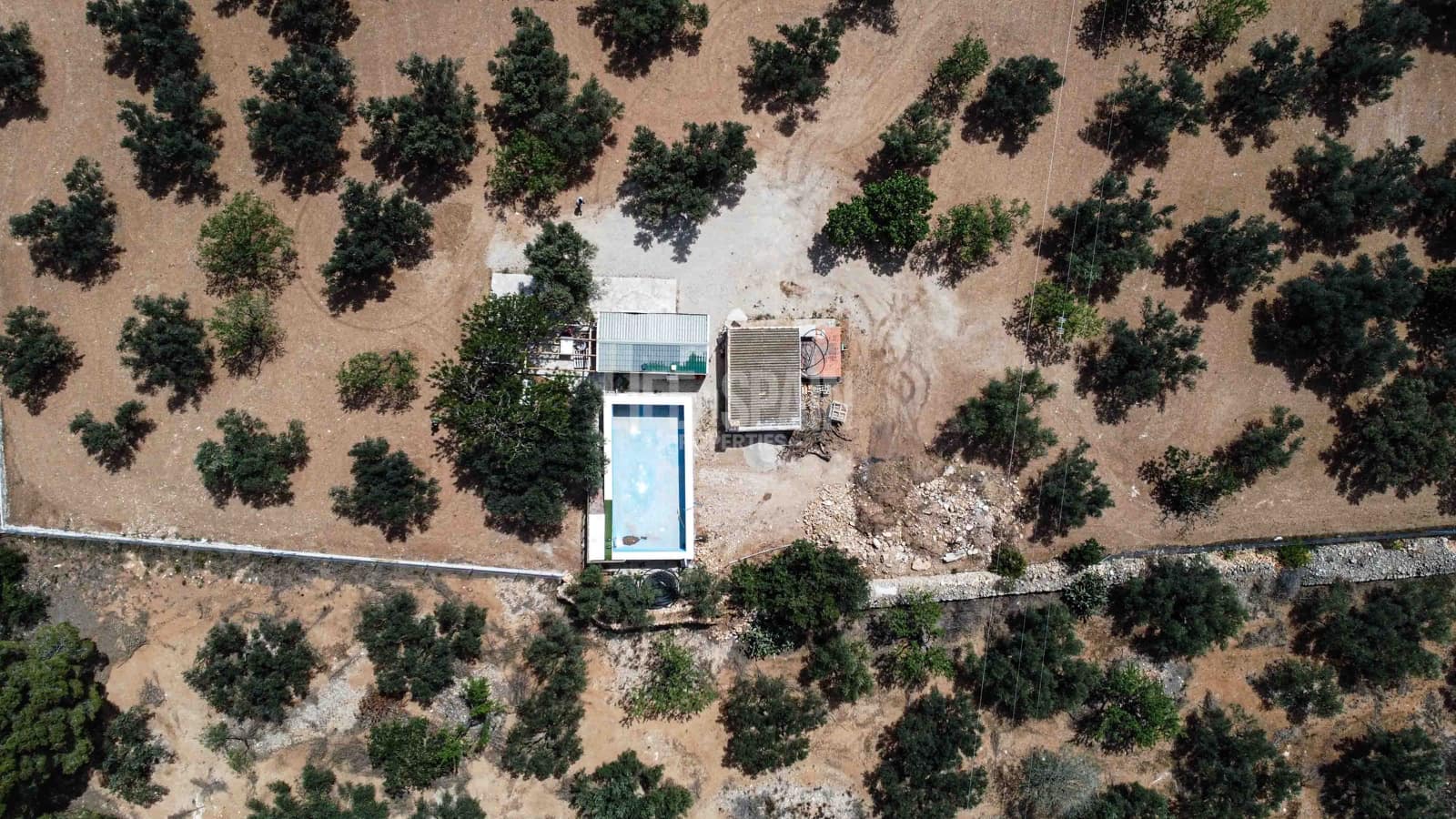 2 soveværelse Finca/Landehus til salg i Aldover med swimmingpool - € 82.000 (Ref: 8311795)