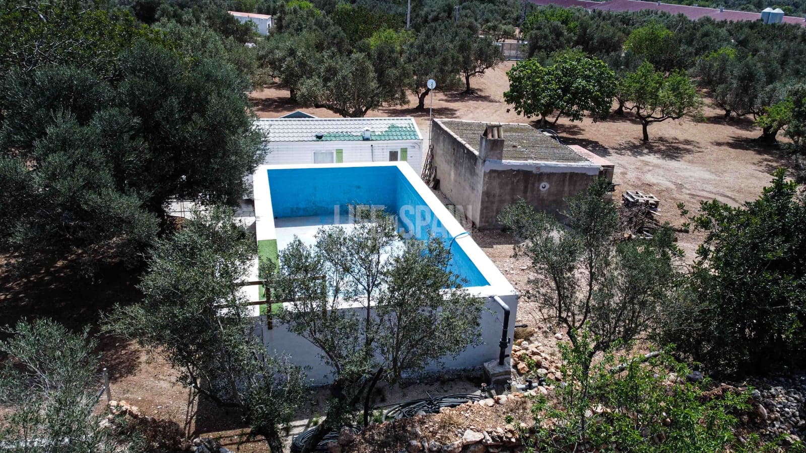 2 soveværelse Finca/Landehus til salg i Aldover med swimmingpool - € 82.000 (Ref: 8311795)