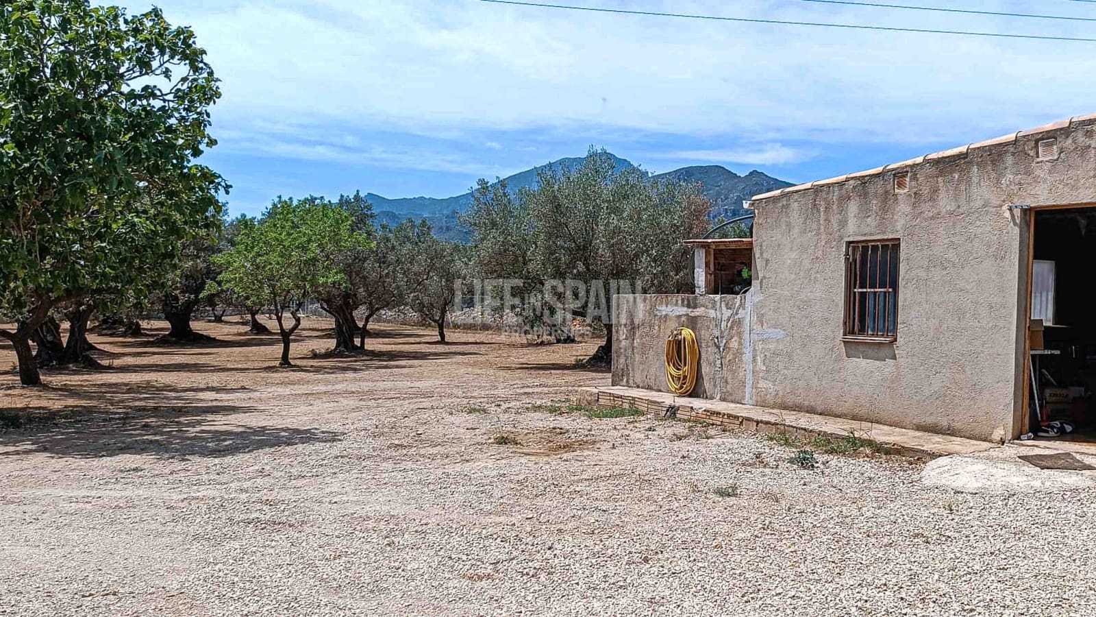 2 soveværelse Finca/Landehus til salg i Aldover med swimmingpool - € 82.000 (Ref: 8311795)