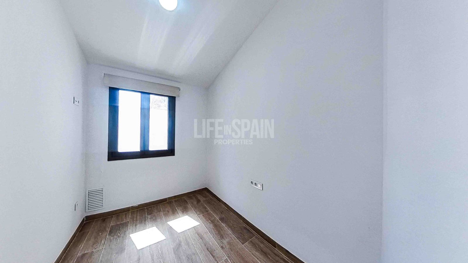 3 soveværelse Villa til salg i Masdenverge med swimmingpool garage - € 580.000 (Ref: 8311898)