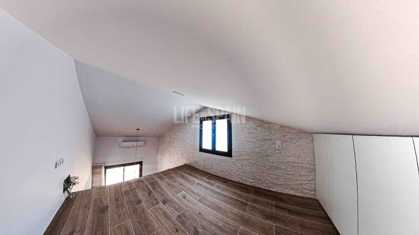 3 soveværelse Villa til salg i Masdenverge med swimmingpool garage - € 580.000 (Ref: 8311898)